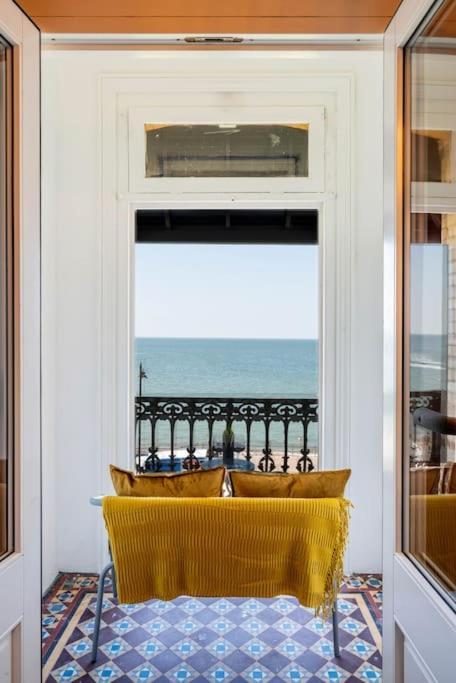 Stylish Beachfront Apartment, Sweeping Ocean Views And Luxury Touches Херн-Бей Экстерьер фото
