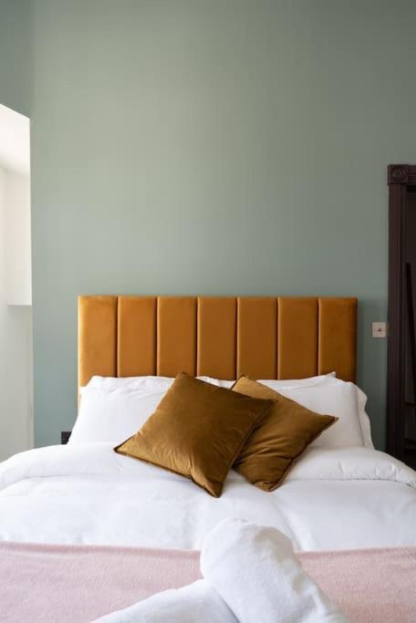Stylish Beachfront Apartment, Sweeping Ocean Views And Luxury Touches Херн-Бей Экстерьер фото